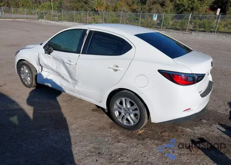 2018 Toyota Yaris Ia z USA, uszkodzony, nr VIN 3MYDLBYV5JY333405